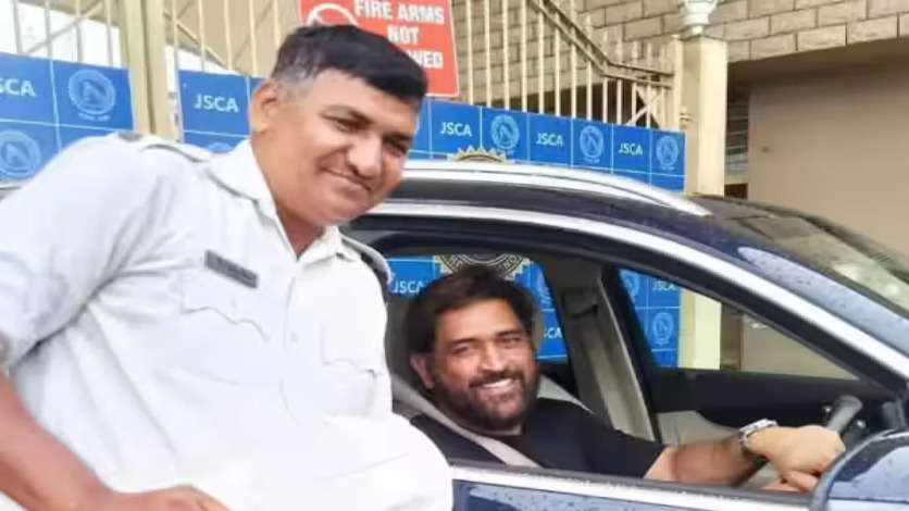 Ranchi Traffic Police Stops Legend Cricketr MS Dhoni's car, But why?