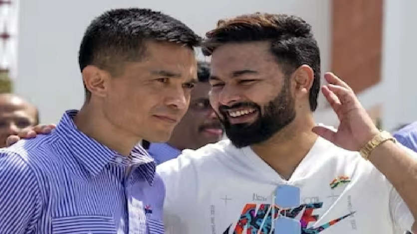 'One Strikes the Ball Like a Rocket Fire, The Other Launches it to the Orbit': See Rishabh Pant Meets Sunil Chhetri