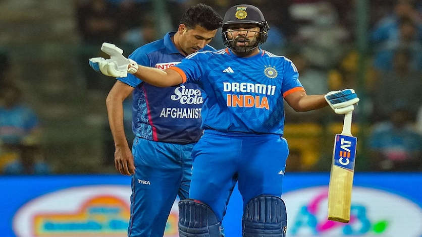 Rohit Sharma Super Over: कप्तान रोह‍ित शर्मा पहले हुए'रिटायर्ड', फिर दोबारा लौटे बल्लेबाजी करने, विवाद पर ये है क्रिकेट का असल नियम